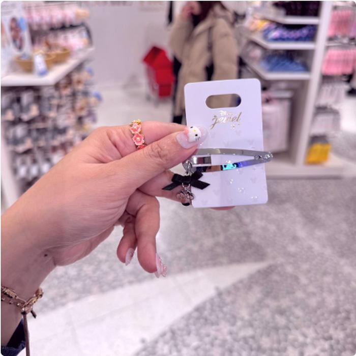 Disney Jewel Pinch