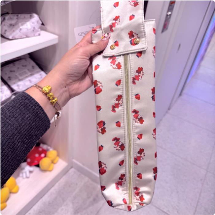 Pouch Catokan Minnie Strawberry