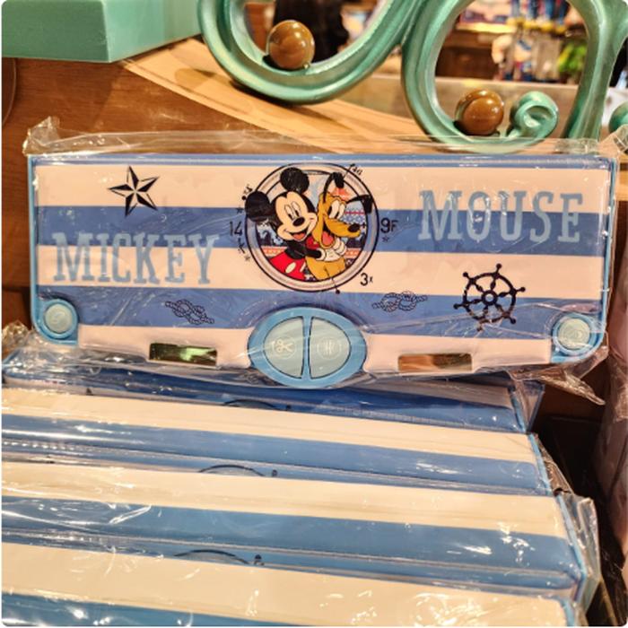 Complete Pencase There are scissors, sharpener, isolation, and eraser, Mickey Pluto 