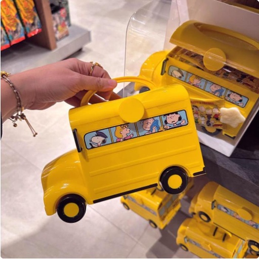 [28/02/2025-09:12-510] Snoopy Senbei Mix Where The School Classic Yellow Bus