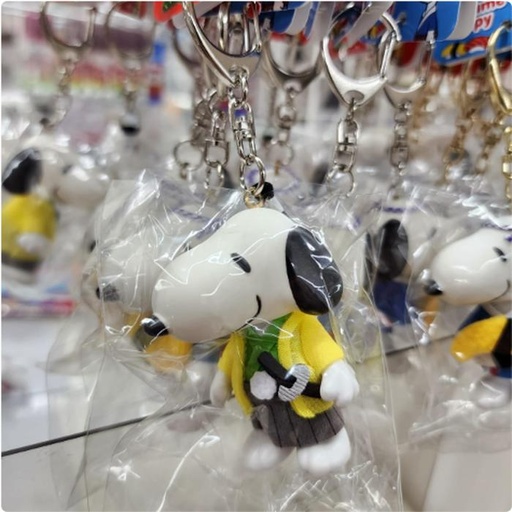 [2/27/2025-21:22-140] Keychain Snoopy Samurai Bushido 