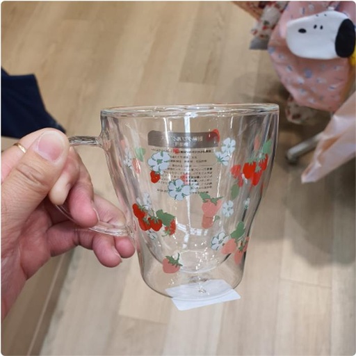[16/03/2025-15:17-540] Double Wall Strawberry Glass