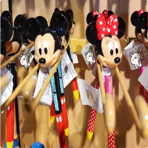 [10/14/2024-11:17-230] Pen Mickey / Minnie. Her mouth can move