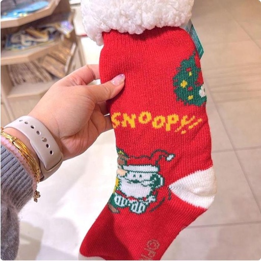 [11/3/2024-10:40-220] Snoopy Knitted Stocking with Candy