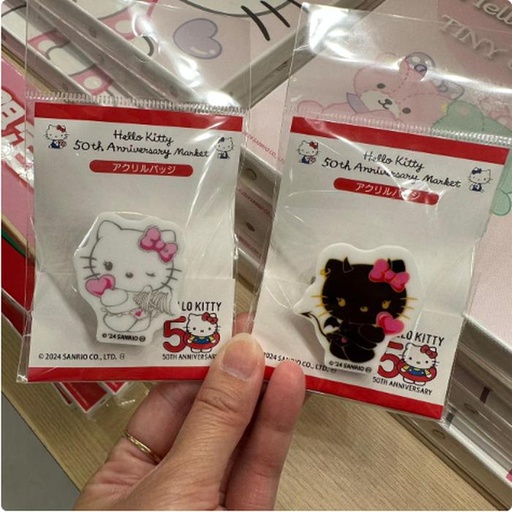 [11/3/2024-15:02-170] Hello Kitty clip there is a pin too