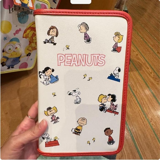 [11/6/2024-21:19-470] Snoopy Multipouch USJ
