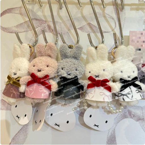 [11/12/2024-17:14-395] Coll Miffy Bag Charm, there are 5 color choices @each