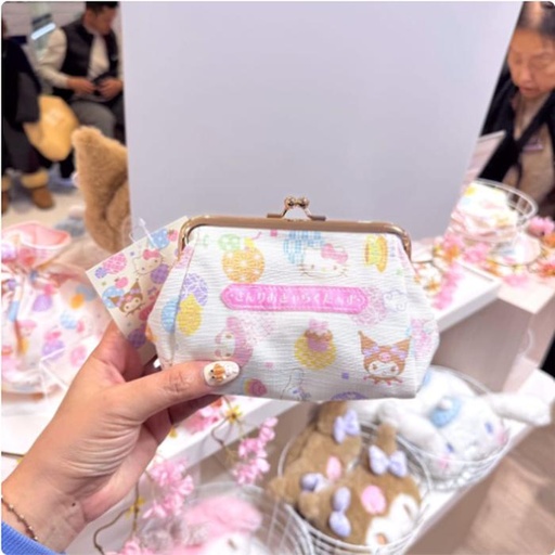 [12/26/2024-14:48-400] Gamaguchi Pouch Sanrio