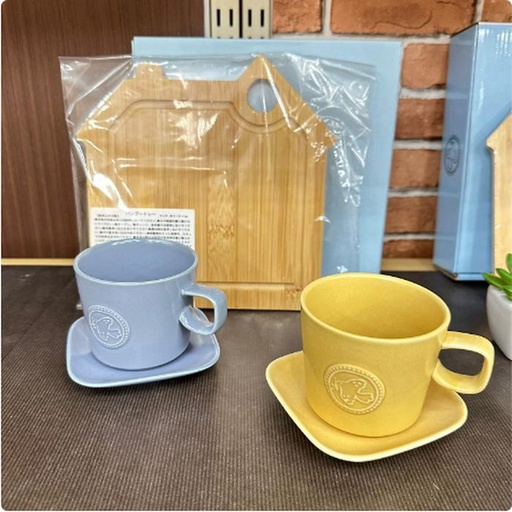 [1/25/2025-10:08-560] Felice Cup Saucer Sets Free Cutting Board 