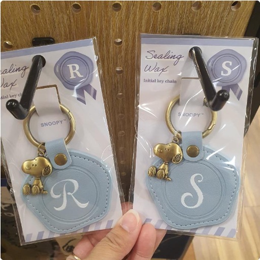 [1/19/2025-15:00-225] Initial Keychain Snoopy Letter R / S @each